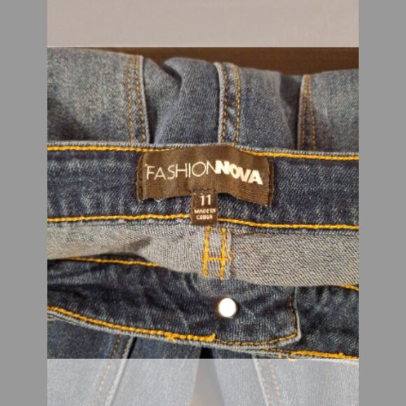 Fashion Nova Jeans - Picture 4 of 7